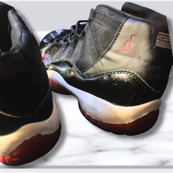 Size 7 - Jordan 11 Retro Bred 2019 (GS) main image 4